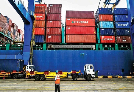 India's Oct YoY merchandise exports increase by 43%; Imports rise 62%